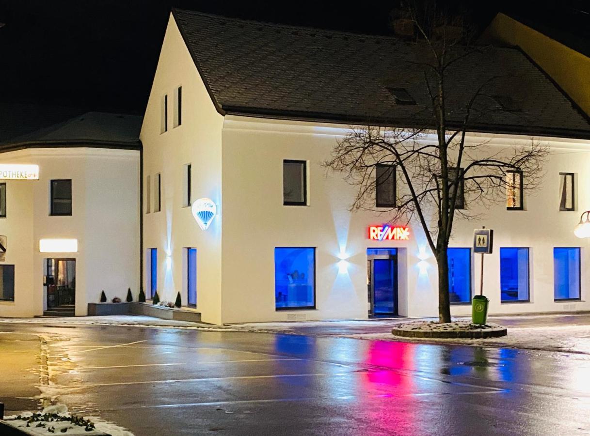 White Inn - Ferienwohnung Mit Terrasse Murzzuschlag Exterior photo